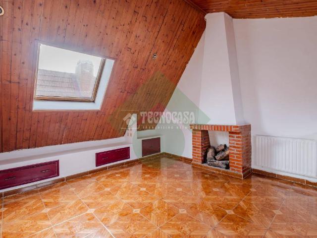 Casa adosada en Venta en Villaverde Alto