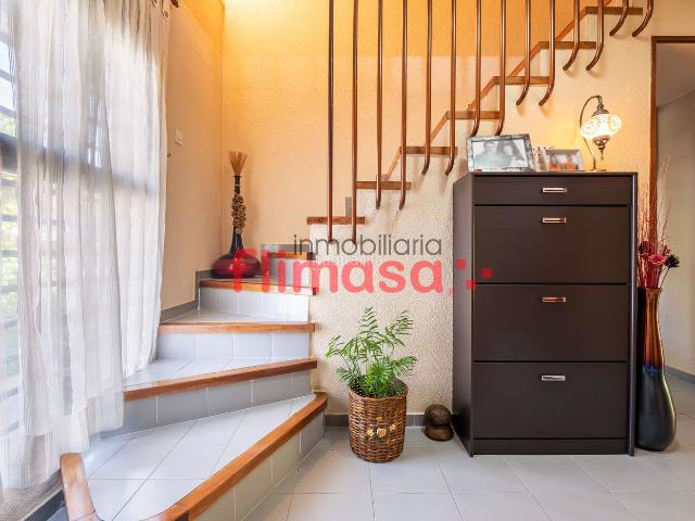 Casa adosada en venta en Villaviciosa de Odón, Centro. ¡EN FLIMASA NO COBRAMOS AL COMPRADOR!. Casas adosadas Villaviciosa de.