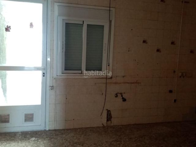 Casa adosada en venta en Villa de Don Fadrique La. ? Oportunidad en La Villa de Don Fadrique Vivienda con gran potencial. Casas adosadas Villa de Don Fadrique.