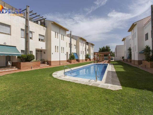 Casa adosada en Venta en Villa de Otura