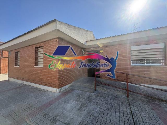 Casa adosada en Venta en Villacañas
