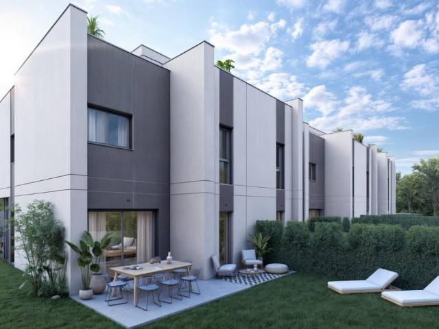 Casa adosada en Venta en Villafontana Estoril I