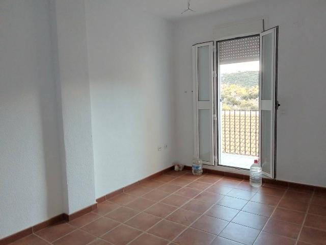 Casa adosada en Venta en Villaluenga del Rosario