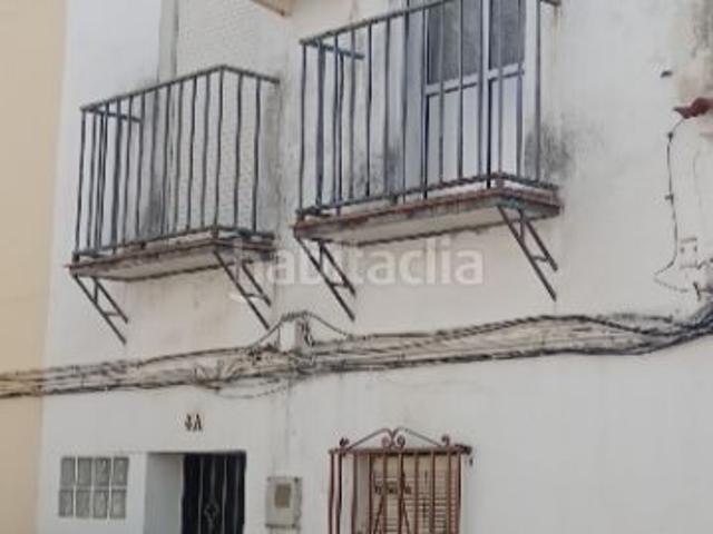 Casa adosada en venta en Villamanrique de la Condesa. ALGO DISTINTO LEE LA DESCRIPCION. Casas adosadas Villamanrique de la.