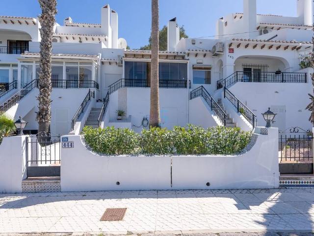 Casa adosada en Venta en Villamartín Las Filipinas