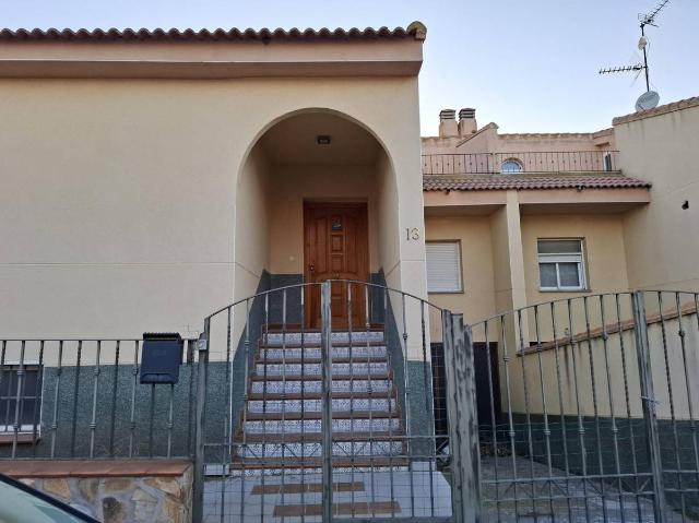 Casa adosada en Venta en Villaminaya