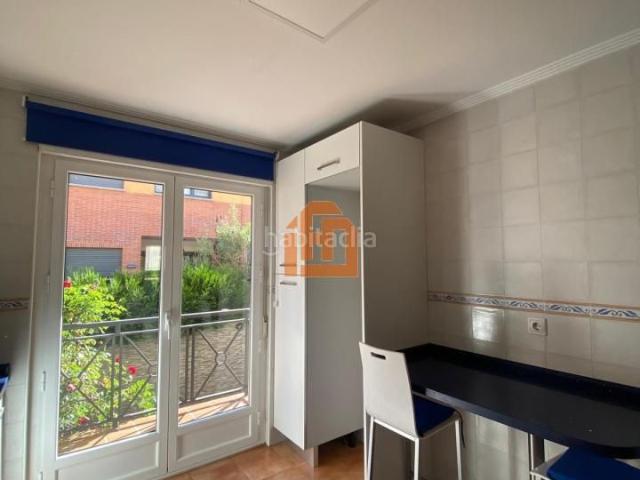 Casa adosada en venta en Villaquilambre. Casas adosadas.