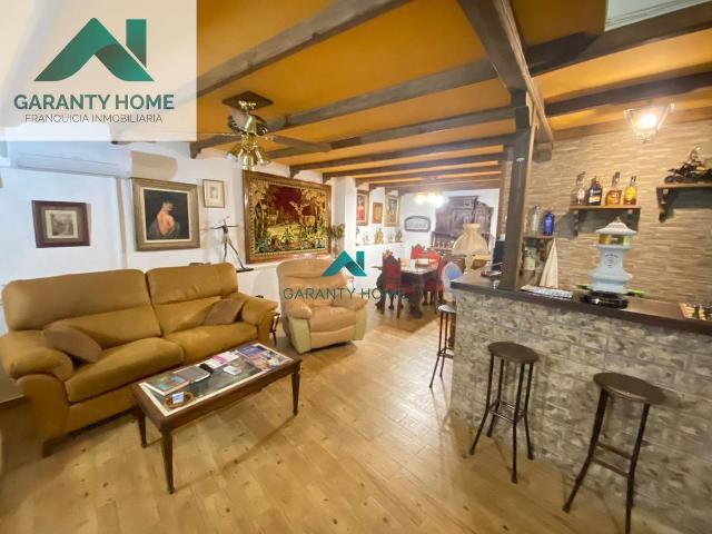 Casa adosada en Venta en Villardompardo