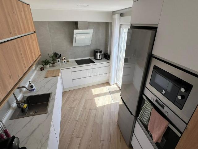 Casa adosada en venta en Villares Los. Casas adosadas Villares.