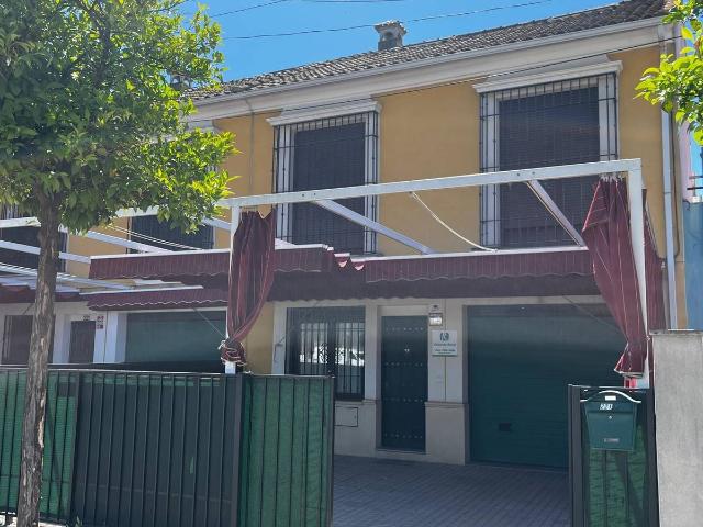 Casa adosada en Venta en Villarrubia