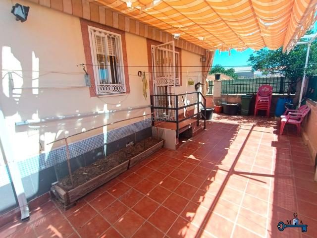 Casa adosada en venta en Viso de San Juan El. OPORTUNIDAD! PRECIOSO CHALET ADOSADO EN EL VISO DE SAN JUAN. Casas adosadas Viso de San Juan.
