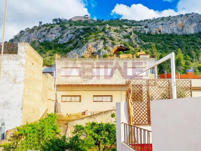 Casa adosada en Venta en Xàtiva
