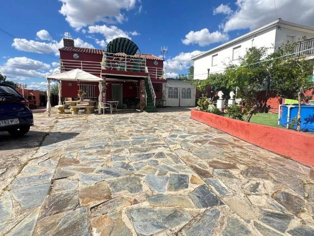 Casa adosada en Venta en Yeles