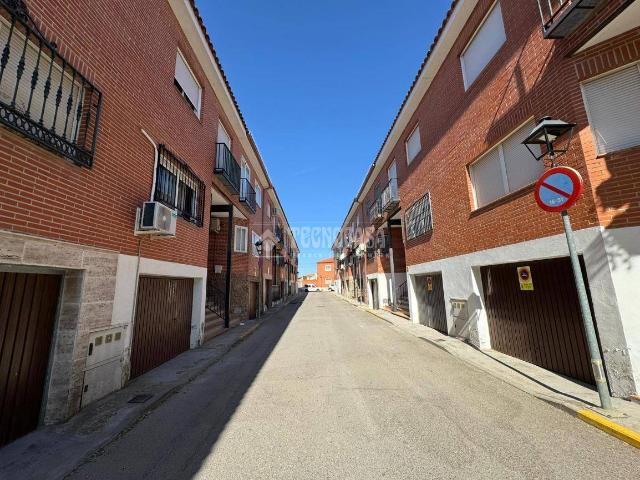 Casa adosada en Venta en Yepes