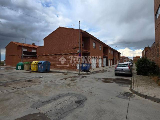 Casa adosada en Venta en Yepes