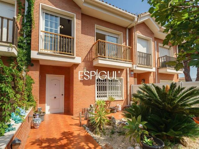 Casa adosada en Venta en Zona Alta