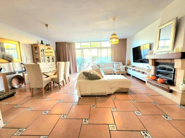Casa adosada en Venta en Zona Calvario