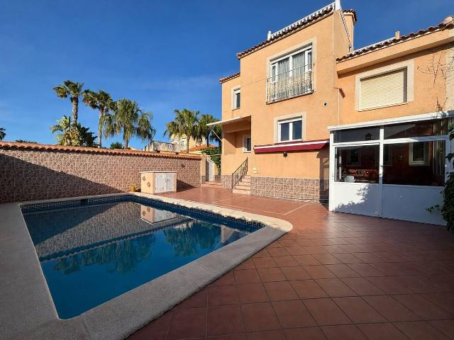 Casa adosada en Venta en Zona Carrefour Urbanizaciones