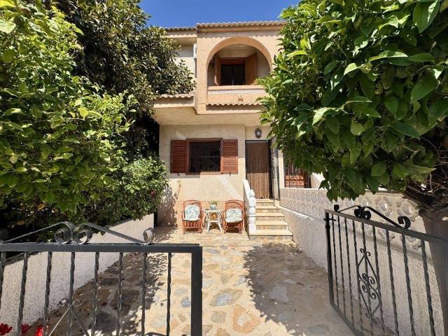 Casa adosada en Venta en Zona Carrefour Urbanizaciones