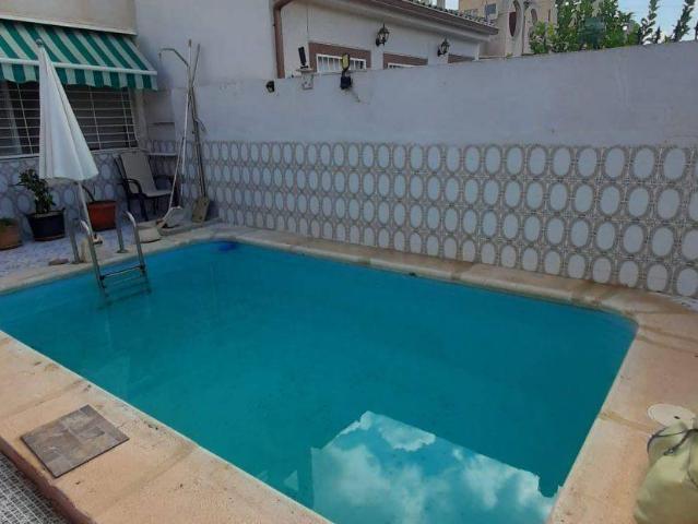 Casa adosada en Venta en Zona Carrefour Urbanizaciones