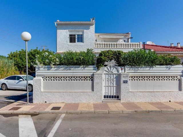 Casa adosada en Venta en Zona Carrefour Urbanizaciones