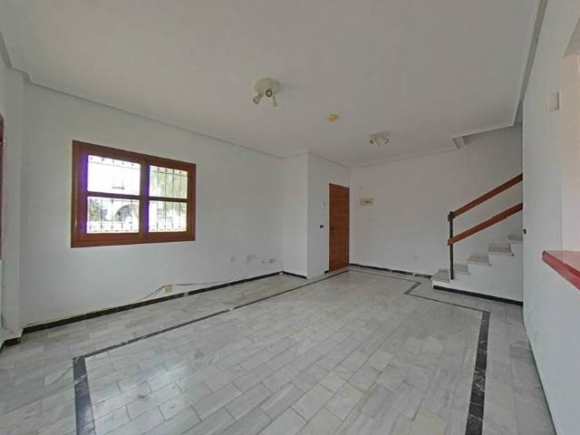 Casa adosada en Venta en Zona Carrefour Urbanizaciones