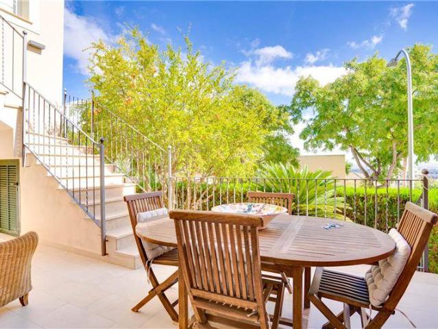Casa adosada en Venta en Zona los Colegios