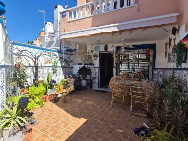 Casa adosada en Venta en Zona los Frutales
