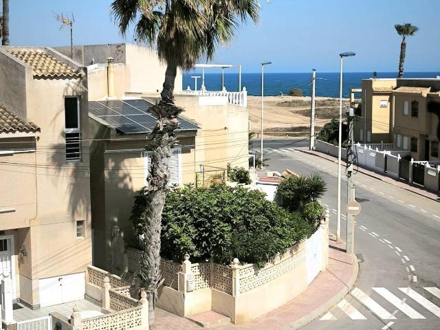 Casa adosada en Venta en Zona los Frutales
