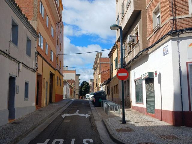 Casa adosada en venta en Zaragoza, Oliver. Casa A REFORMAR, Calle Marconi, próxima a Vía Hispanidad Los Enlaces. Casas adosadas.
