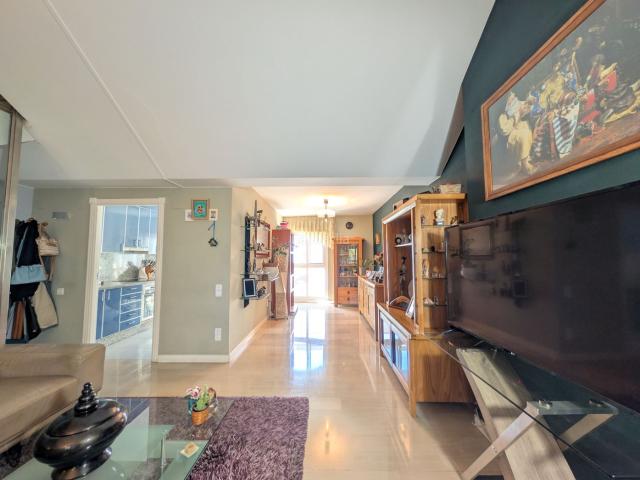 Casa adosada en venta en Zaragoza, Miralbueno. Espectacular chalet de 3 plantas en Urbanización Vistabella II Miralbueno. Casas adosadas.