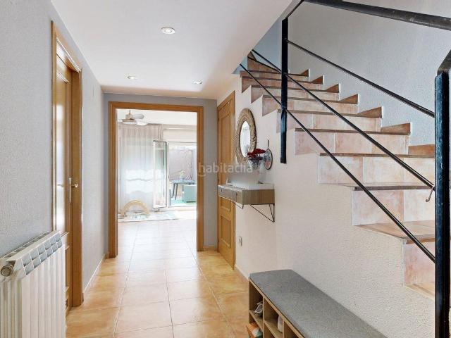 Casa adosada en venta en Zaragoza, Santa Isabel. OASIS DE TRANQUILIDAD ESPECTACULAR CHALET UNIFAMILIAR EN SANTA ISABEL. Casas adosadas.