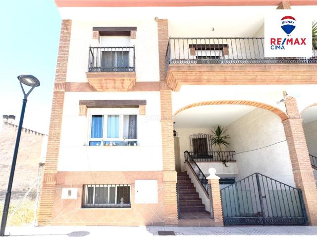 Casa adosada en venta en Zújar. ESPECTACULAR CASA CON VISTAS AL JABALCÓN ZÚJAR. Casas adosadas.