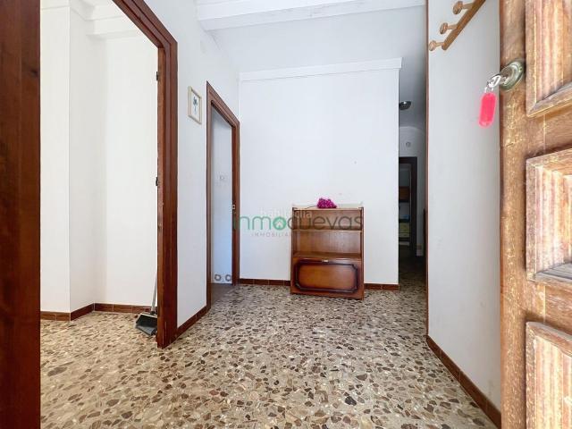 Casa adosada en venta en Zurgena. Amplia casa adosada en pleno centro de Zurgena. Casas adosadas.