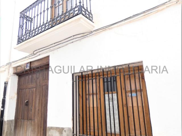 Casa adosada en Villar del Arzobispo
