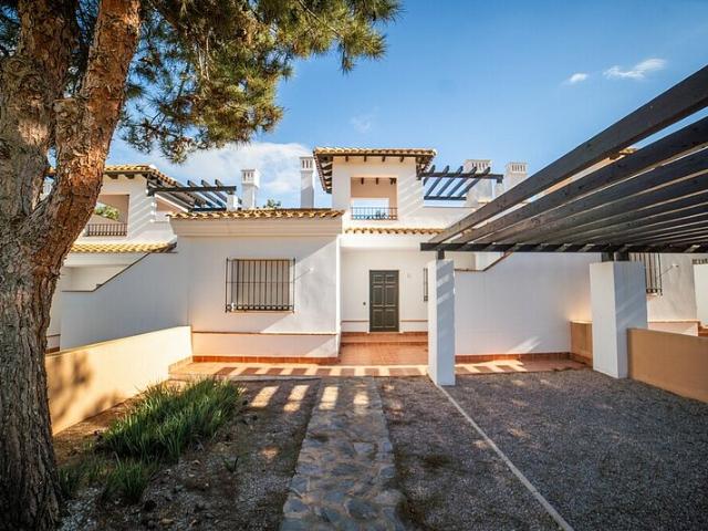Casa adosada mediterránea de 2 habitaciones lista para llaves