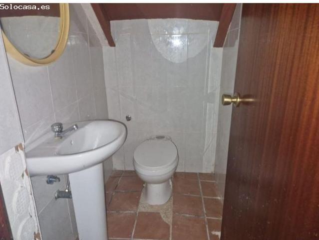 CASA ADOSADA PARA REFORMAR EN PETRER