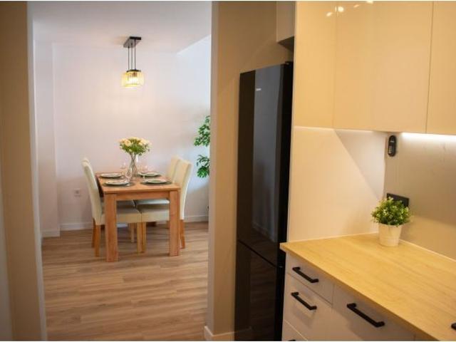 Casa adosada reformada aprox. 83 m2 con terraza/jardín y gran piscina comunitaria