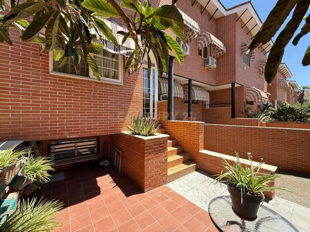 Casa Adosada Reformada en Alcalá de Henares, Madrid 4 Habitaciones