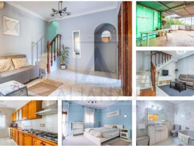 Casa adosada Venta Camas, Camas