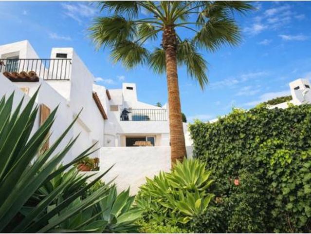 Casa adosada Venta Casares, Área de Casares