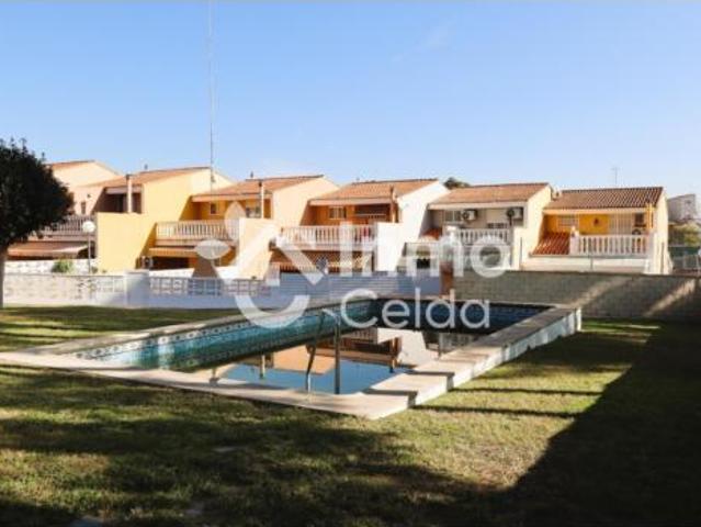 Casa adosada Venta Chiva, Chiva