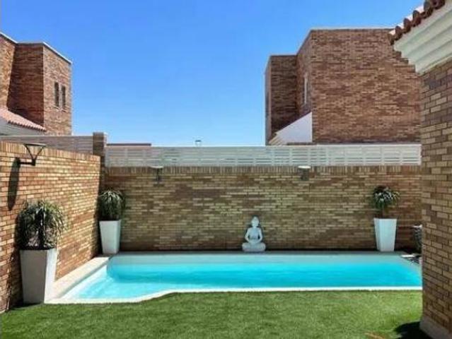 Casa adosada Venta Almería Capital, Almería Capital