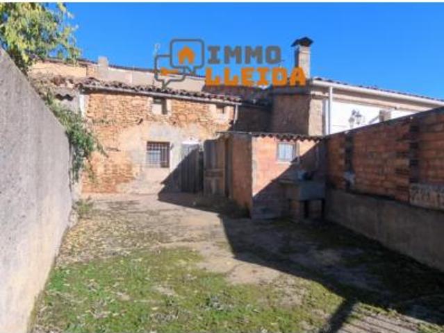 Casa adosada Venta Artesa de Segre, Colldelrat