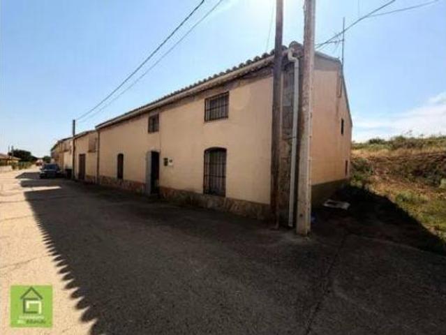 Casa adosada Venta Aspariegos, Aspariegos