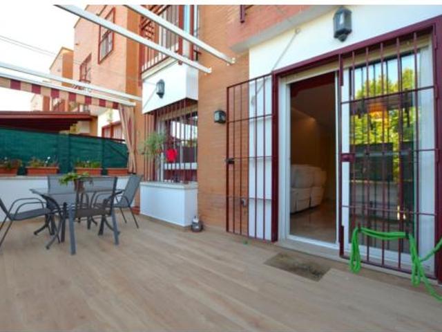 Casa adosada Venta Bormujos, Zona Universitaria