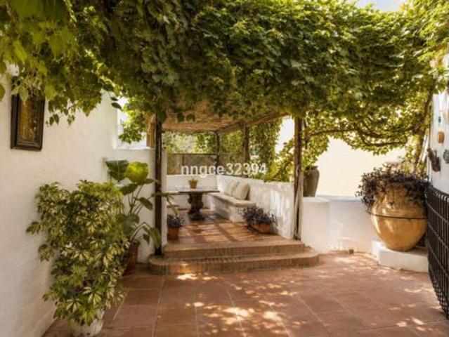 Casa adosada Venta Benahavís, Núcleo