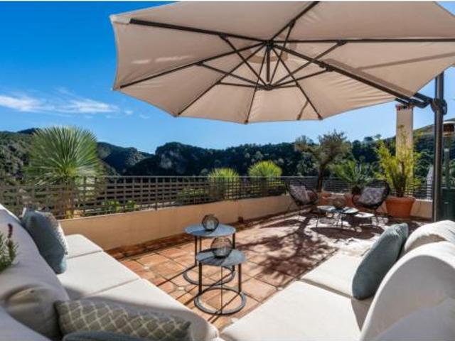 Casa adosada Venta Benahavís, Núcleo