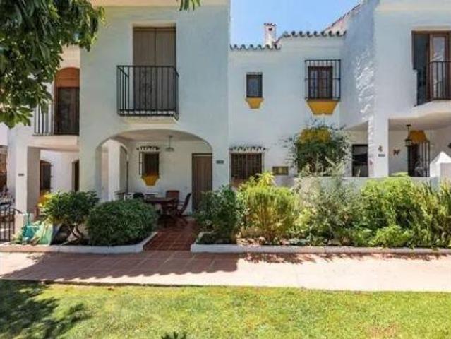 Casa adosada Venta Benahavís, Núcleo