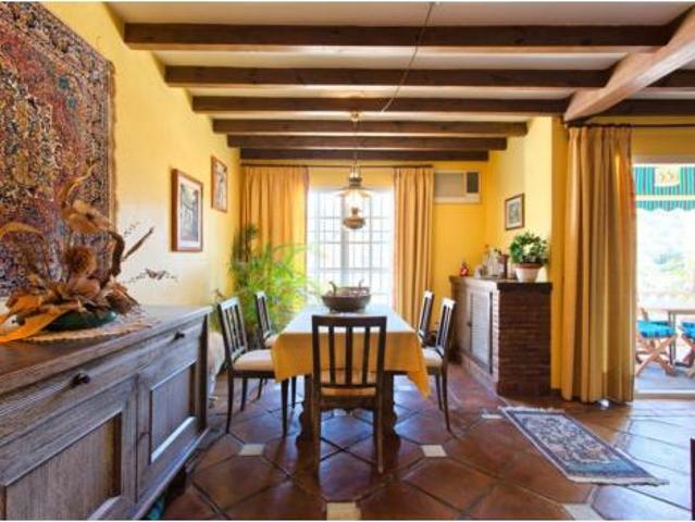 Casa adosada Venta Benahavís, Núcleo